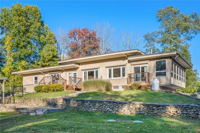 250 Harris Road, Smithfield, RI 02917