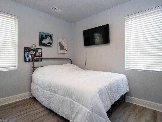 39 W Sunset RD, Hampton, VA 23669