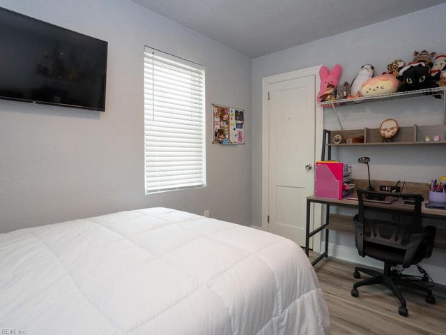 39 W Sunset RD, Hampton, VA 23669