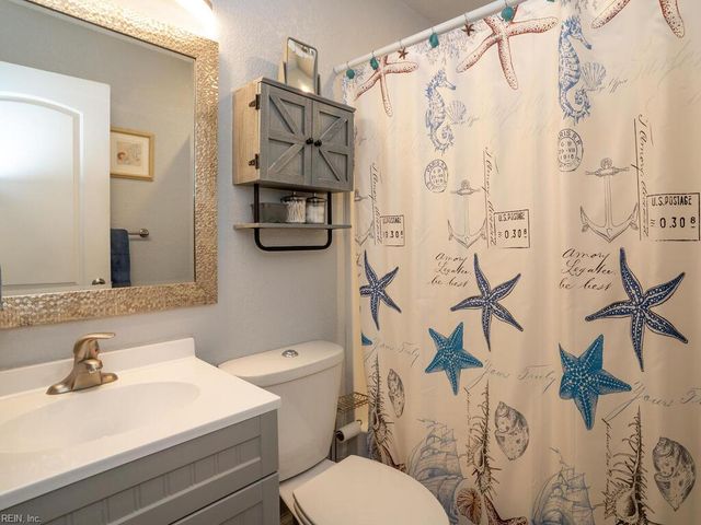 39 W Sunset RD, Hampton, VA 23669