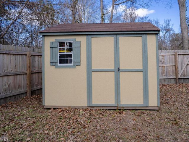 39 W Sunset RD, Hampton, VA 23669