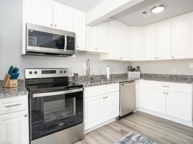 39 W Sunset RD, Hampton, VA 23669