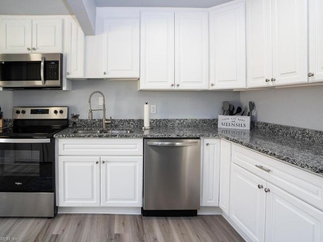 39 W Sunset RD, Hampton, VA 23669