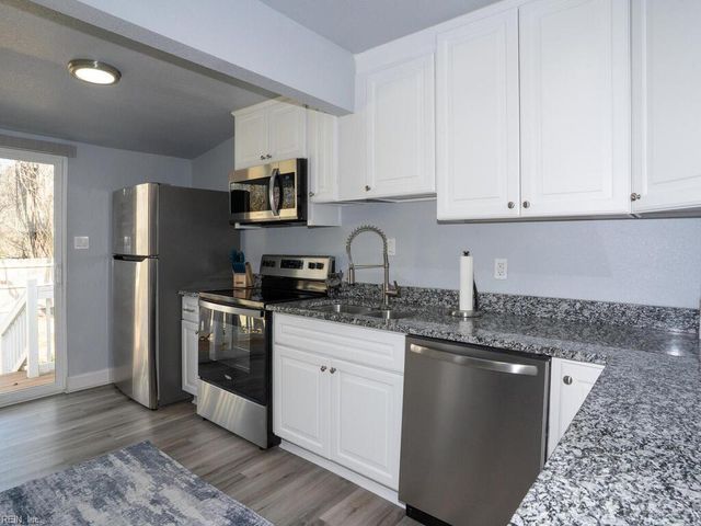 39 W Sunset RD, Hampton, VA 23669