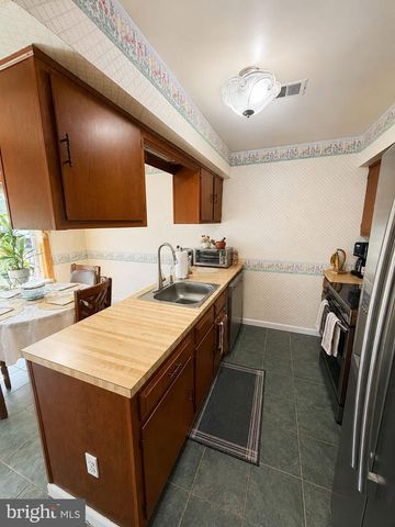 8412 GIBBS PL, Philadelphia, PA 19153