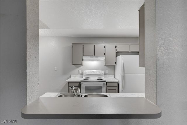 5260 Mission Monterey Lane 102, Las Vegas, NV 89107