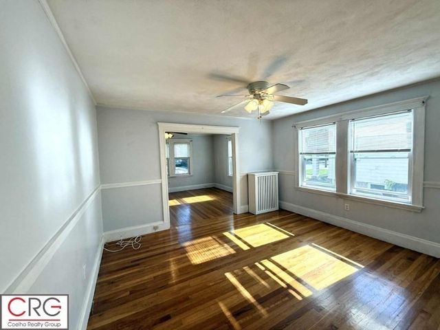 11 Melbourne Ave. 1, Newton, MA 02460