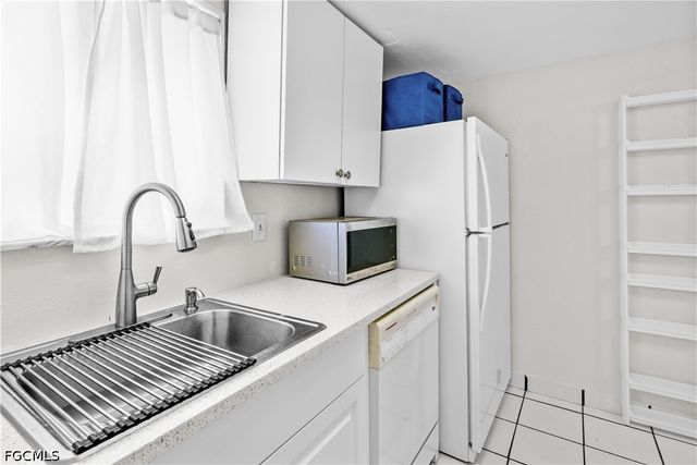 3369 Yukon CIR 1, Fort Myers, FL 33907