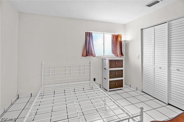 3369 Yukon CIR 1, Fort Myers, FL 33907