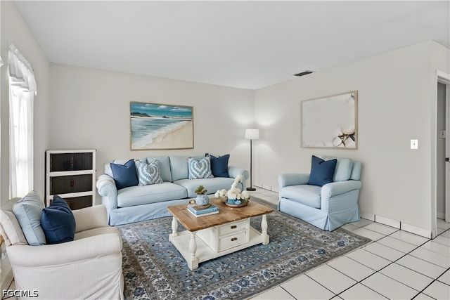 3369 Yukon CIR 1, Fort Myers, FL 33907
