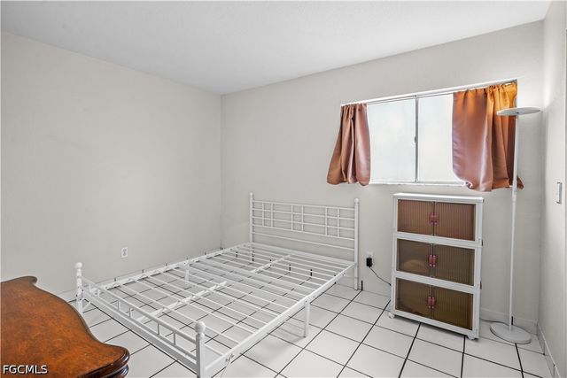 3369 Yukon CIR 1, Fort Myers, FL 33907