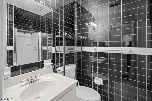 3369 Yukon CIR 1, Fort Myers, FL 33907