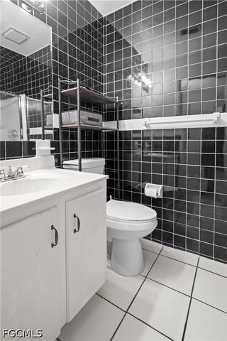 3369 Yukon CIR 1, Fort Myers, FL 33907