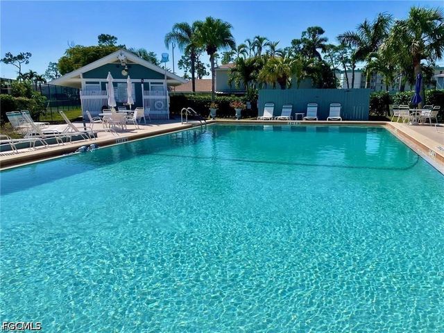3369 Yukon CIR 1, Fort Myers, FL 33907