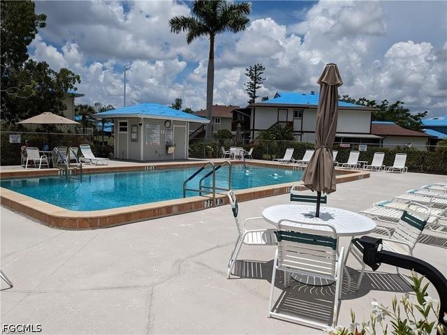 3369 Yukon CIR 1, Fort Myers, FL 33907