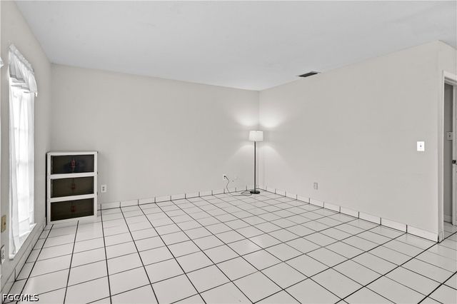 3369 Yukon CIR 1, Fort Myers, FL 33907