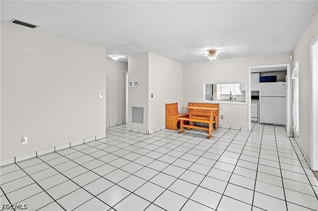 3369 Yukon CIR 1, Fort Myers, FL 33907