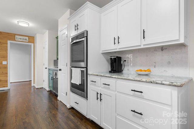 515 N Shore Drive, Hickory, NC 28601