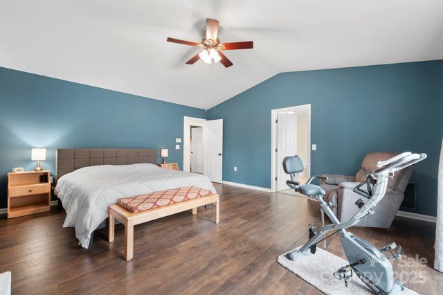 515 N Shore Drive, Hickory, NC 28601