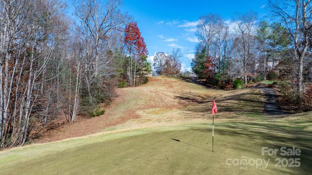 515 N Shore Drive, Hickory, NC 28601