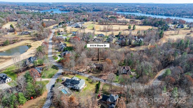 515 N Shore Drive, Hickory, NC 28601
