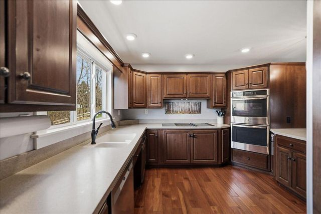 1686 W 300 N, La Porte, IN 46350