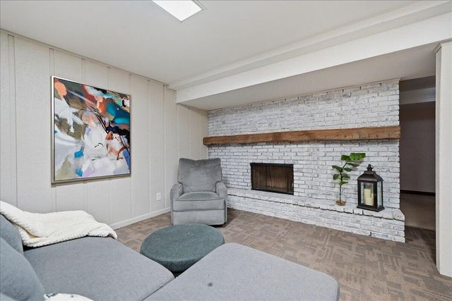 1686 W 300 N, La Porte, IN 46350