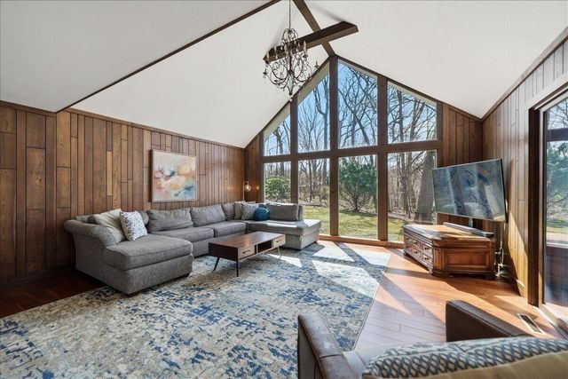 1686 W 300 N, La Porte, IN 46350