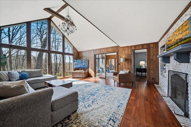 1686 W 300 N, La Porte, IN 46350