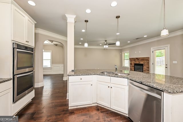 4840 Chickadee Lane, Ellenwood, GA 30294