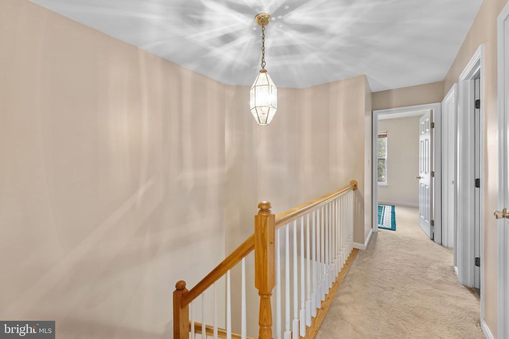 Image 13 of property listing at 15086 JARRELL PL, Woodbridge, VA 22193