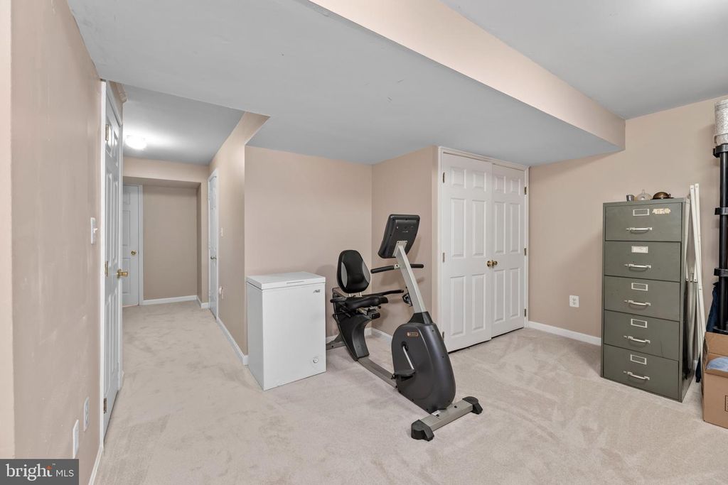 Image 15 of property listing at 15086 JARRELL PL, Woodbridge, VA 22193