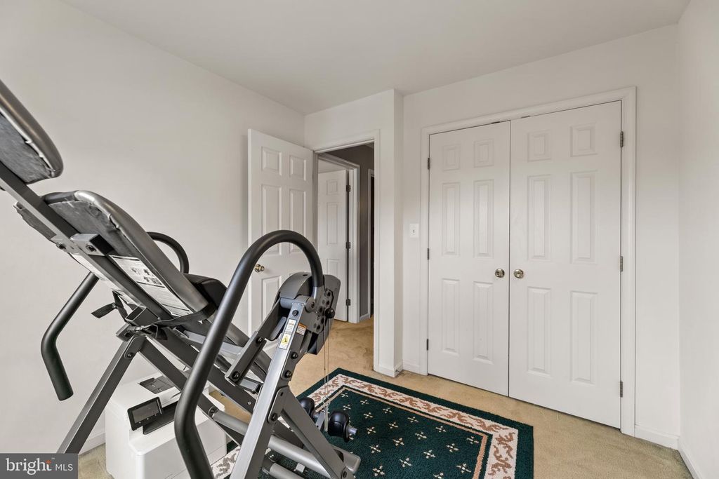 Image 19 of property listing at 15086 JARRELL PL, Woodbridge, VA 22193