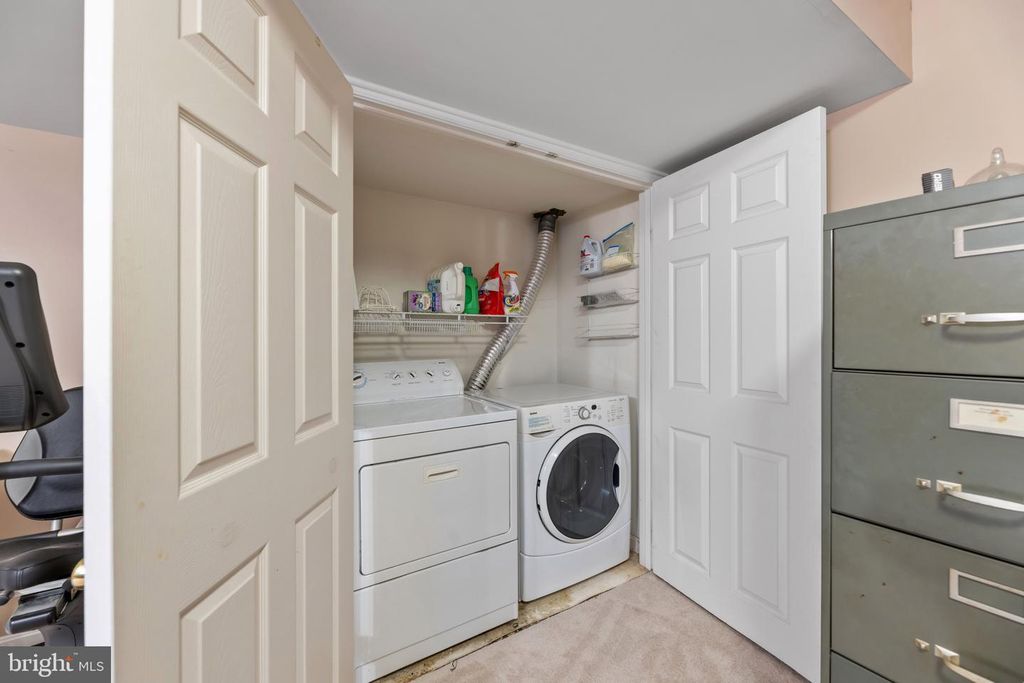 Image 30 of property listing at 15086 JARRELL PL, Woodbridge, VA 22193