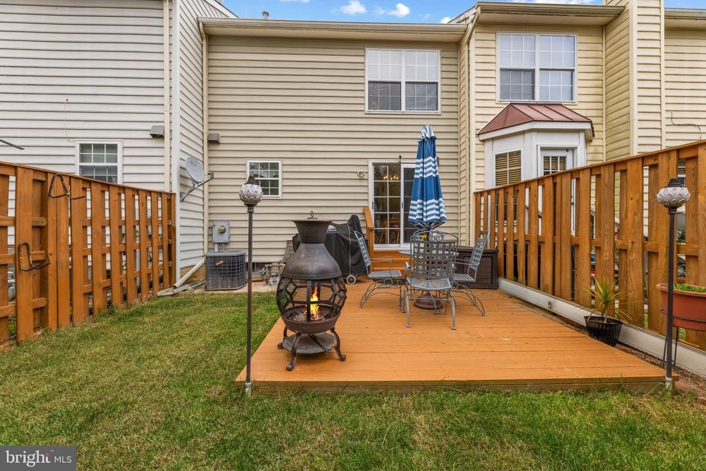 Image 35 of property listing at 15086 JARRELL PL, Woodbridge, VA 22193