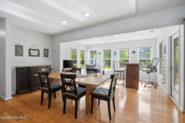 218 Lake Arthur Drive, Newport, NC 28570