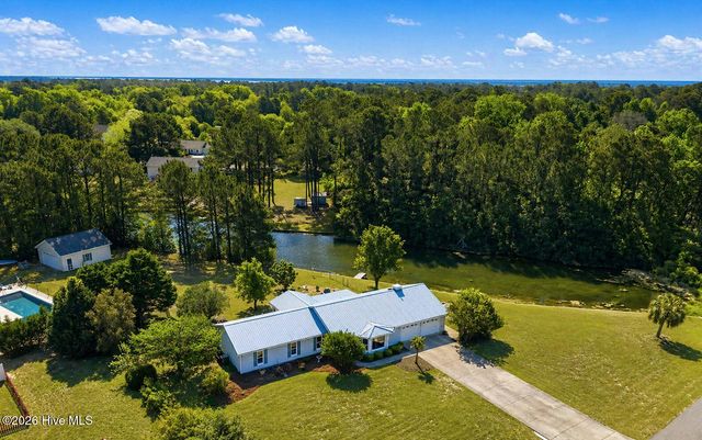 218 Lake Arthur Drive, Newport, NC 28570