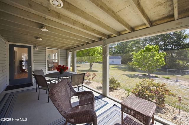 218 Lake Arthur Drive, Newport, NC 28570