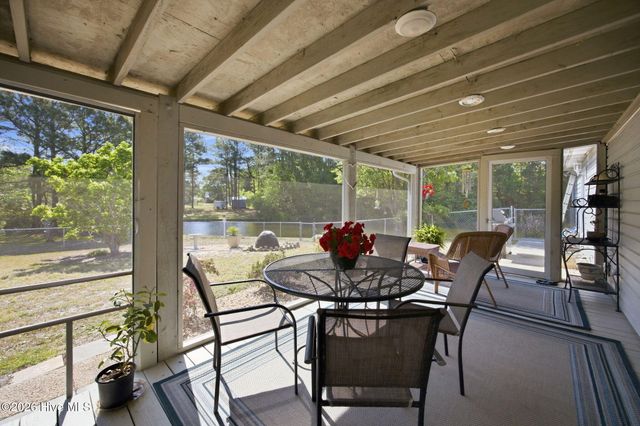 218 Lake Arthur Drive, Newport, NC 28570