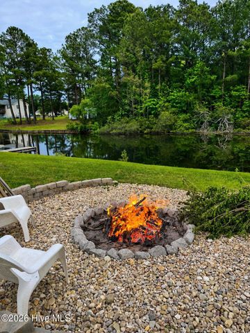 218 Lake Arthur Drive, Newport, NC 28570