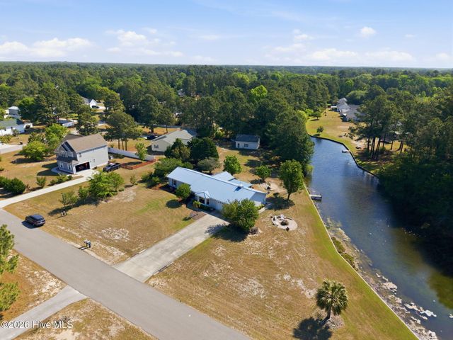 218 Lake Arthur Drive, Newport, NC 28570