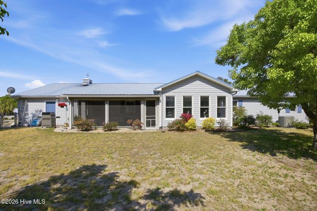 218 Lake Arthur Drive, Newport, NC 28570
