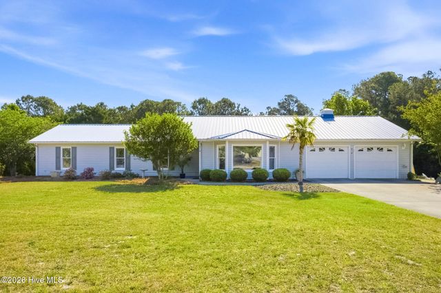 218 Lake Arthur Drive, Newport, NC 28570