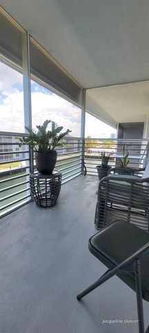 3600 NE 170th Street 404, North Miami Beach, FL 33160