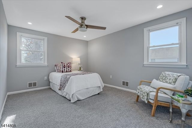 60 E Sherbrooke Pkwy, Livingston Twp., NJ 07039