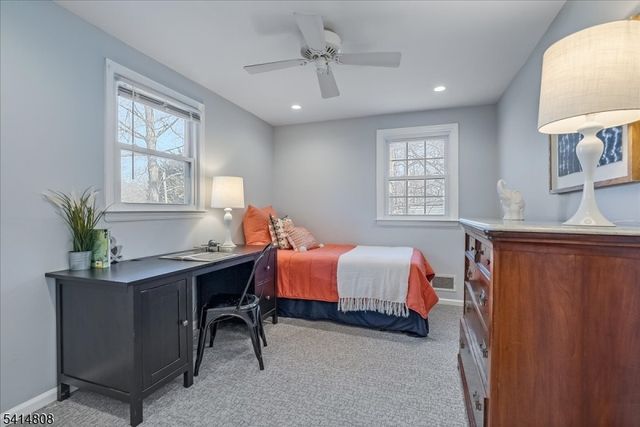 60 E Sherbrooke Pkwy, Livingston Twp., NJ 07039