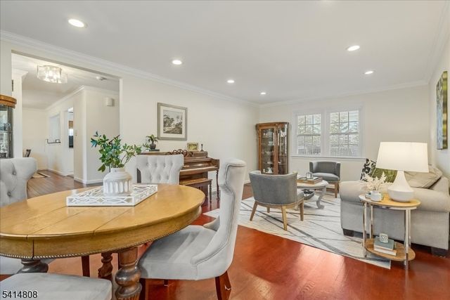 60 E Sherbrooke Pkwy, Livingston Twp., NJ 07039