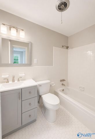 4605 Mountain Crest Drive, Guntersville, AL 35976