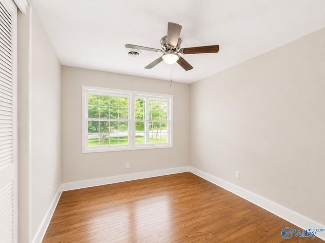4605 Mountain Crest Drive, Guntersville, AL 35976