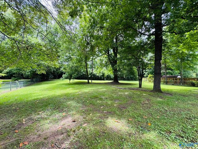 4605 Mountain Crest Drive, Guntersville, AL 35976